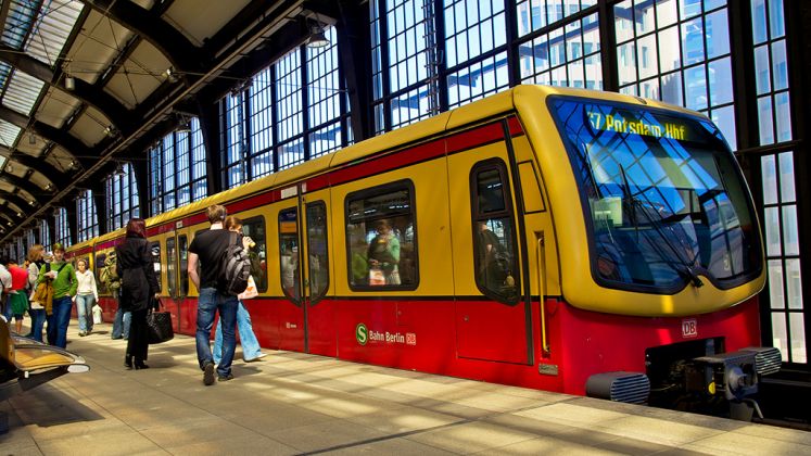 s-bahn_berlin_05_2010_037_article